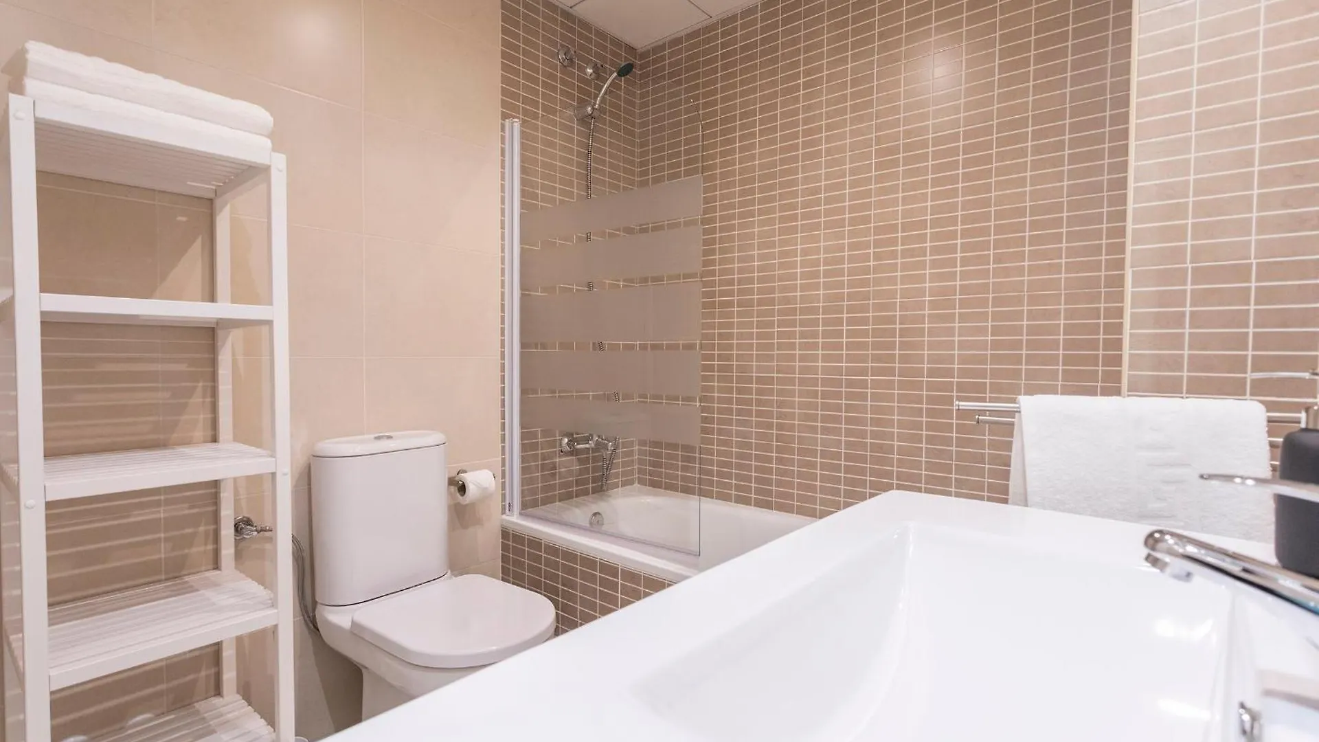 Malaga Rivas 34 Suites Homes 3*,  Spain